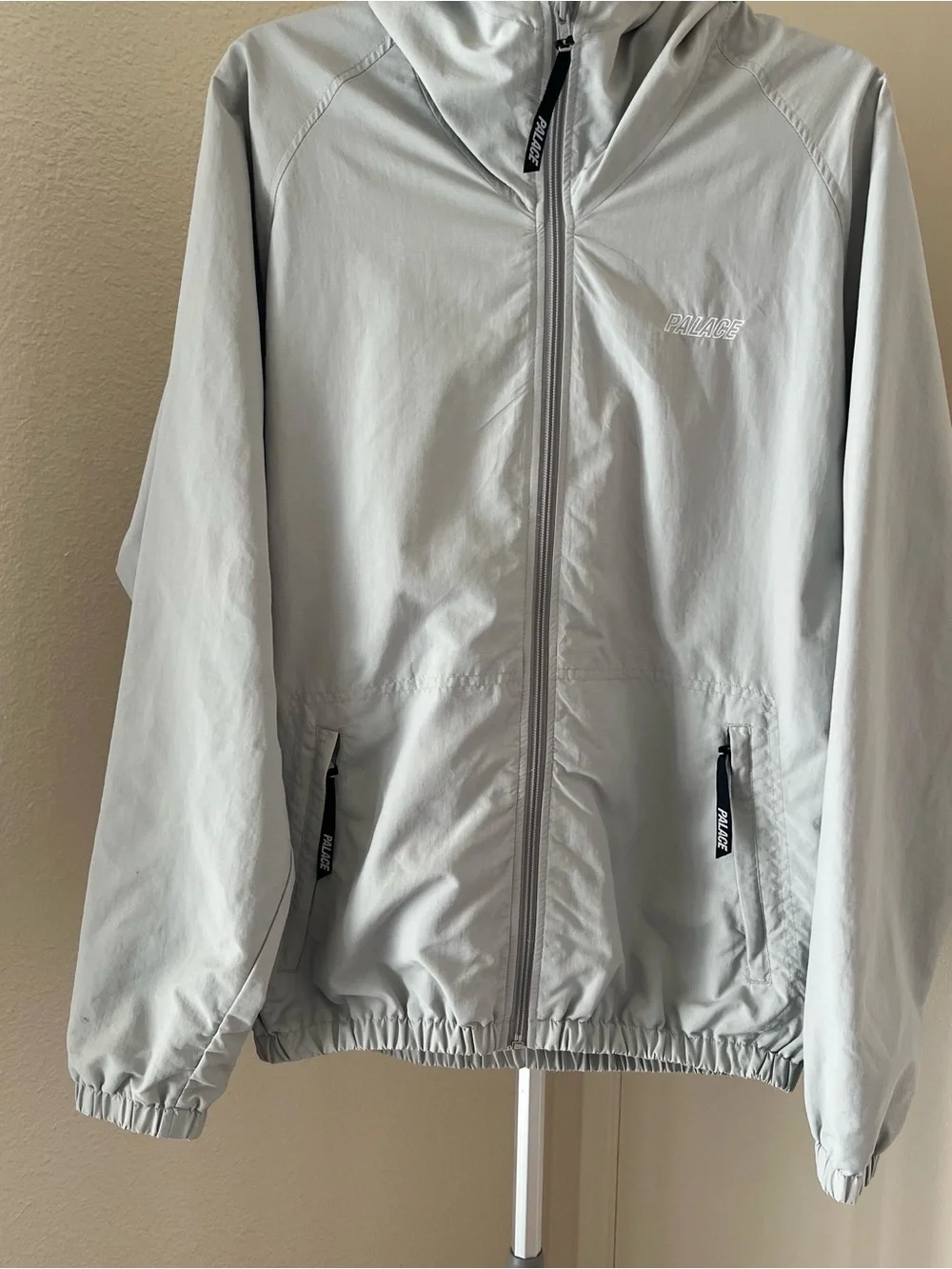Palace Quick Dry Soft Shell Hooded Windbreaker Jacket Light Grey Size M